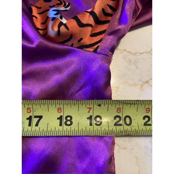 Nasty Gal Satin Purple Tiger Pajama PJ Top Sz 4 Button Up - Picture 5 of 8